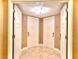 2000 Fashion Show Drive - Photo 2