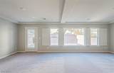 6042 Crown Palms Avenue - Photo 11