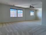 9156 Weeping Hollow Avenue - Photo 15