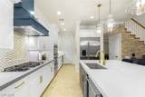 2233 Boutique Avenue - Photo 23
