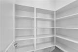 557 Comodo Street - Photo 14