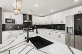 706 Hollywood Boulevard - Photo 18