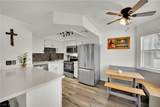 929 Rockview Drive - Photo 10