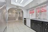 702 Greenbriar Townhouse Way - Photo 12