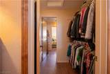 390 300 S - Photo 36