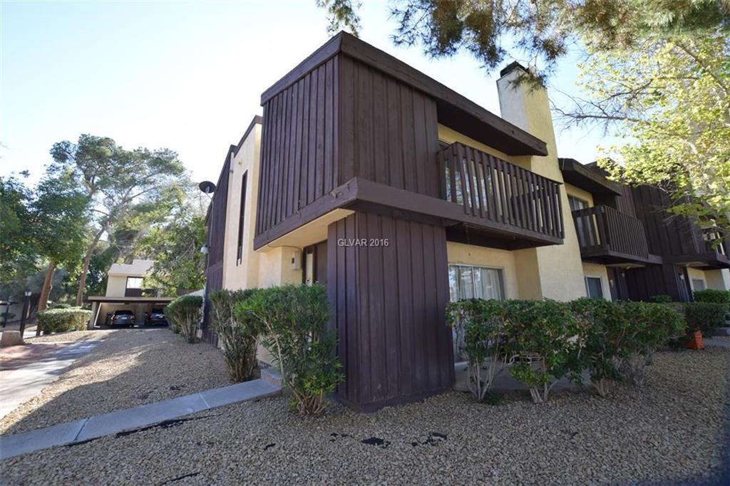 594 Willow Green - Photo 1