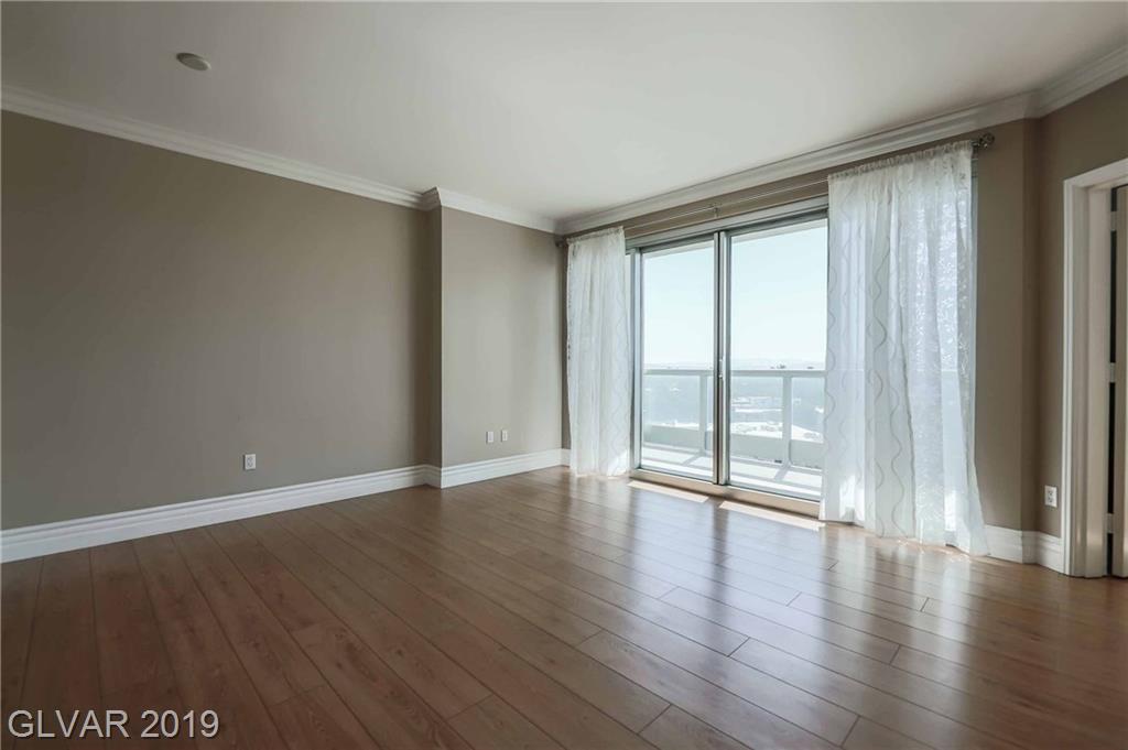 322 Karen - Photo 1
