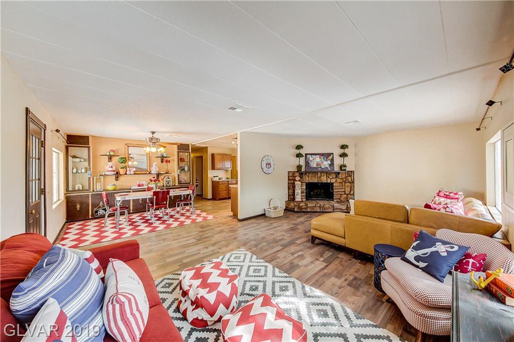 1311 Yucca - Photo 1