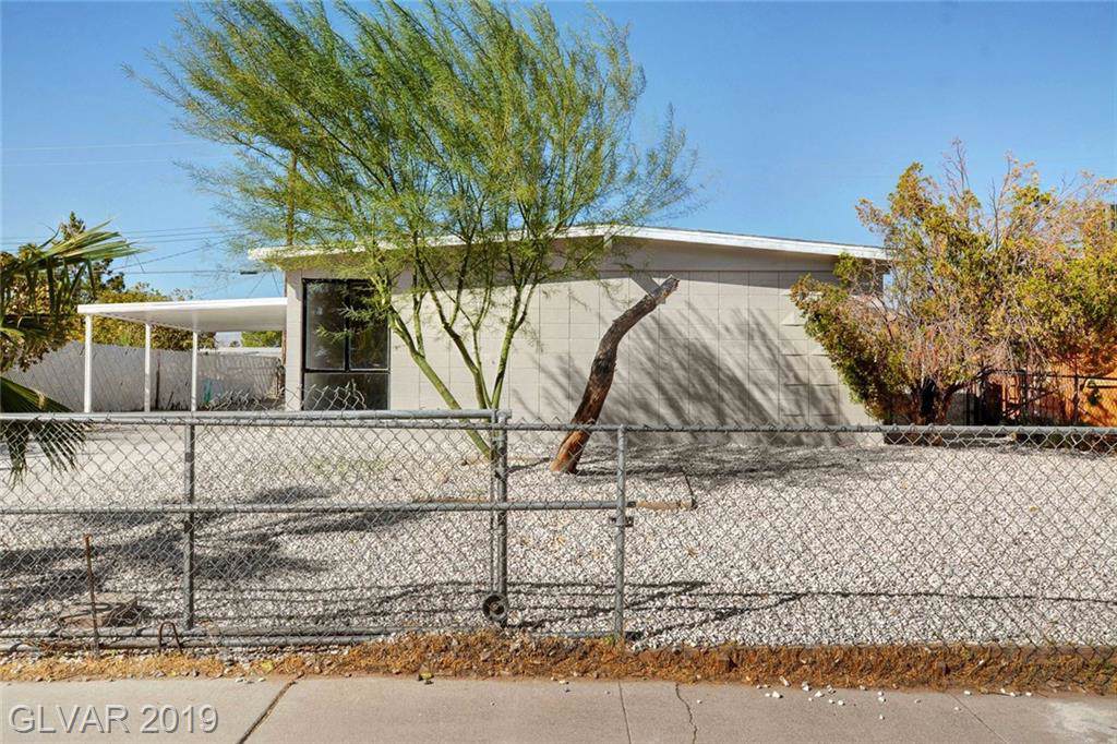 3512 Reynolds - Photo 1
