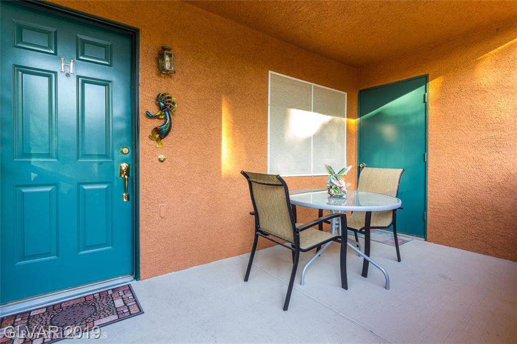 338 Colleen - Photo 1