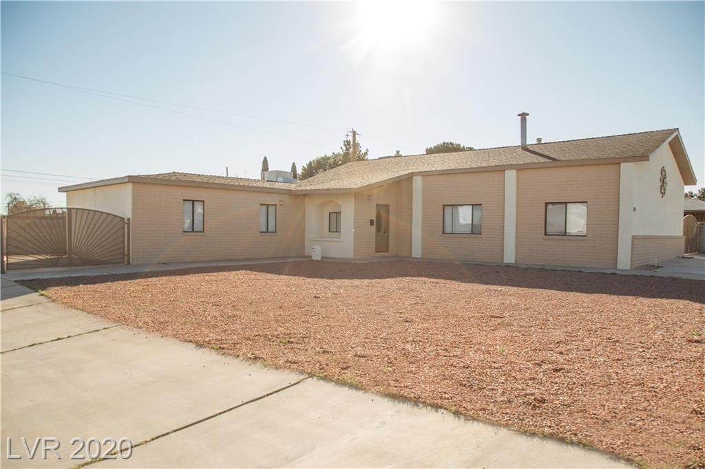 701 8th Street - Photo 1