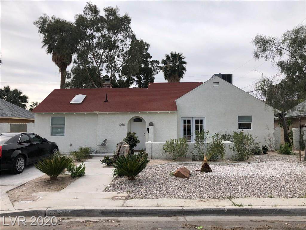 1050 Bracken - Photo 1