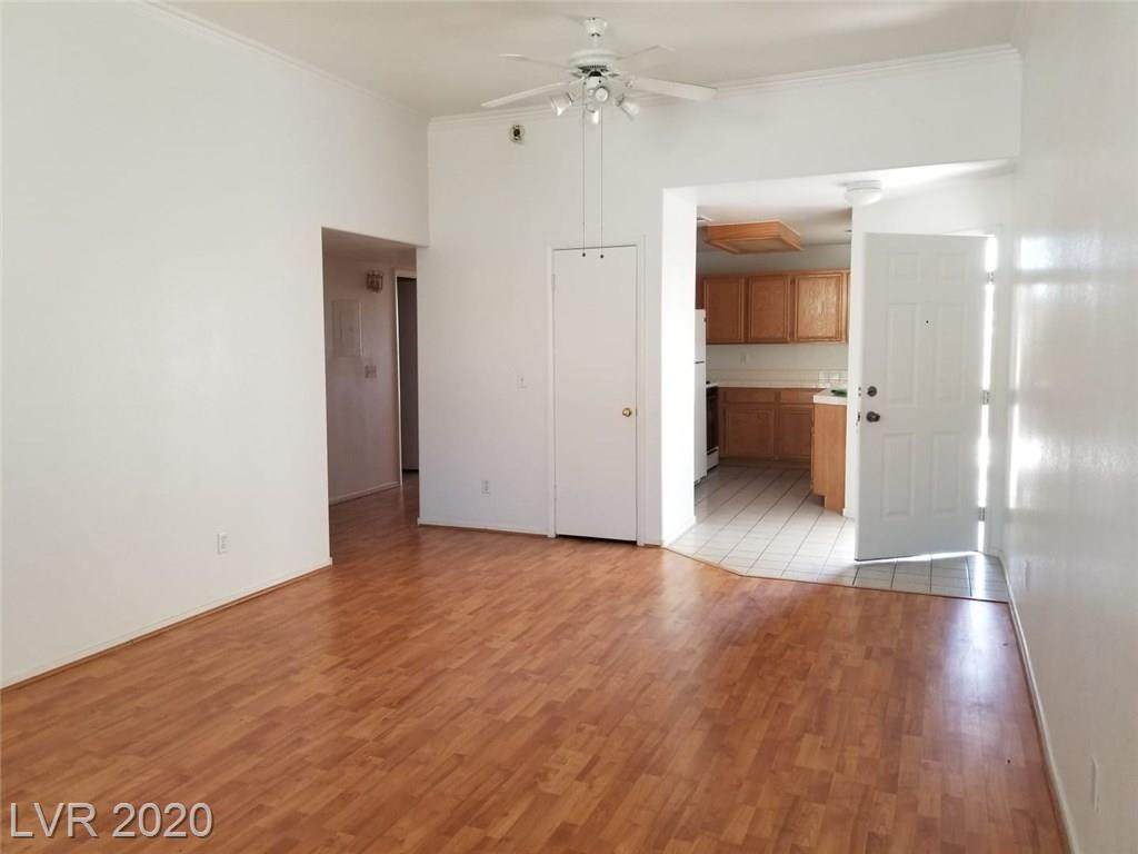 3125 Buffalo - Photo 1