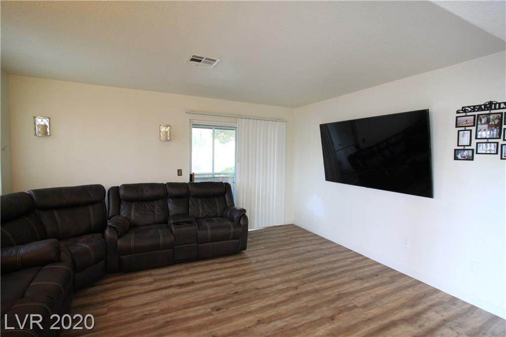 2725 Nellis Boulevard - Photo 1