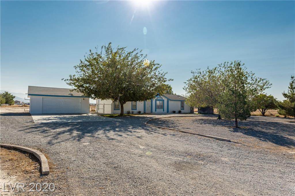 3751 Oakridge Avenue - Photo 1