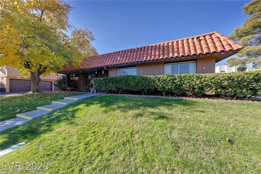110 Panorama Drive - Photo 1