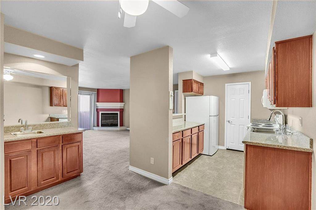 2451 Rainbow Boulevard - Photo 1
