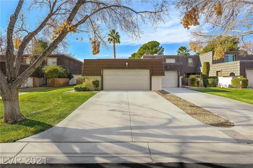 2959 Pinehurst Drive - Photo 1