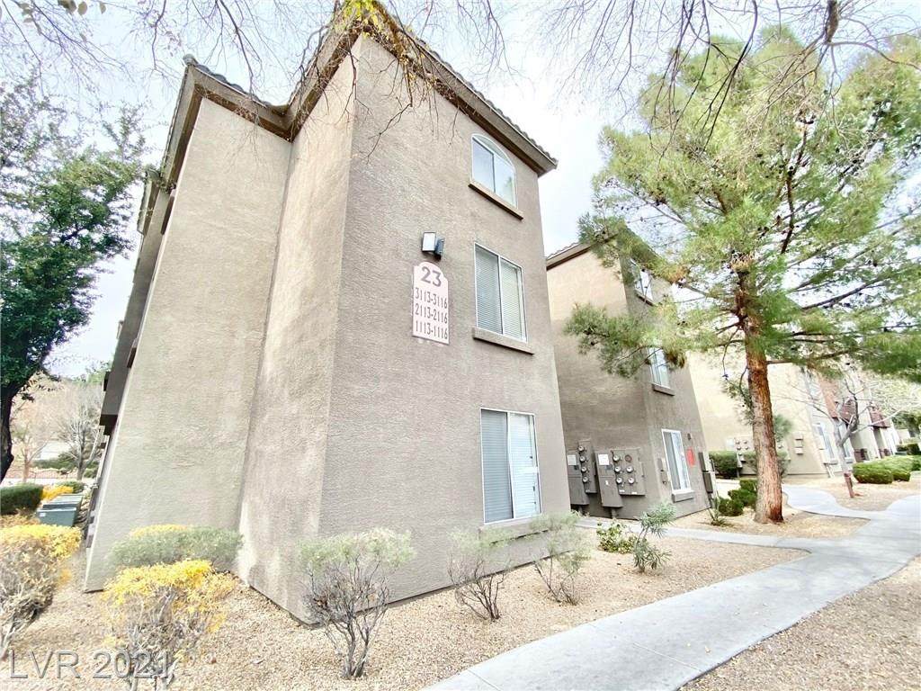4400 Jones Boulevard - Photo 1