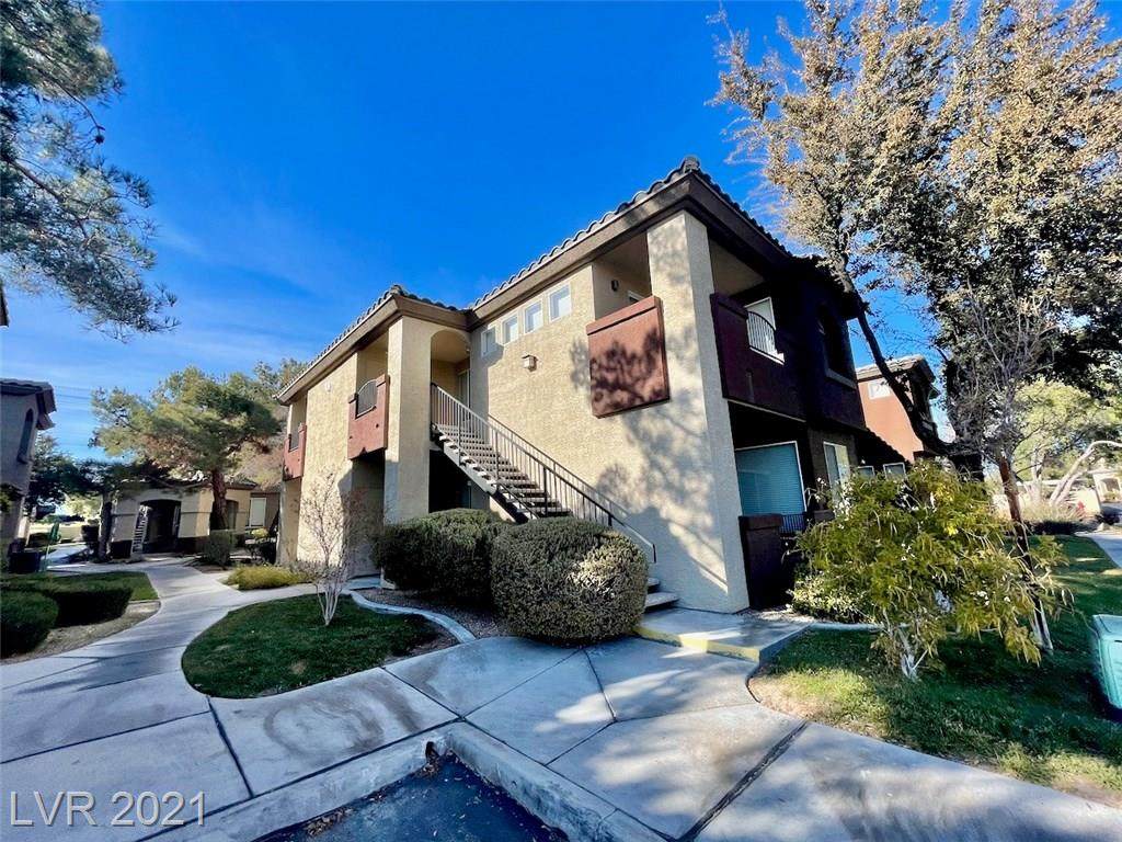 4400 Jones Boulevard - Photo 1