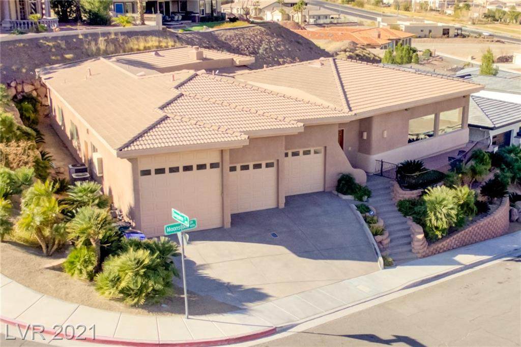 899 Moonstone Drive - Photo 1