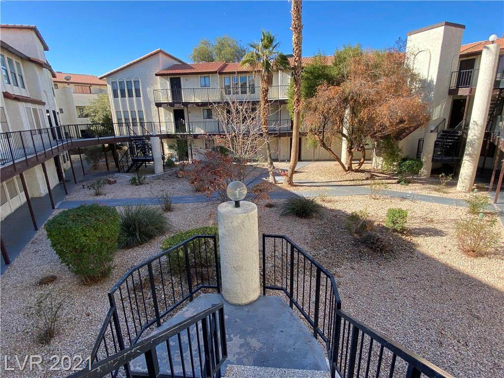 2080 Karen Avenue - Photo 1