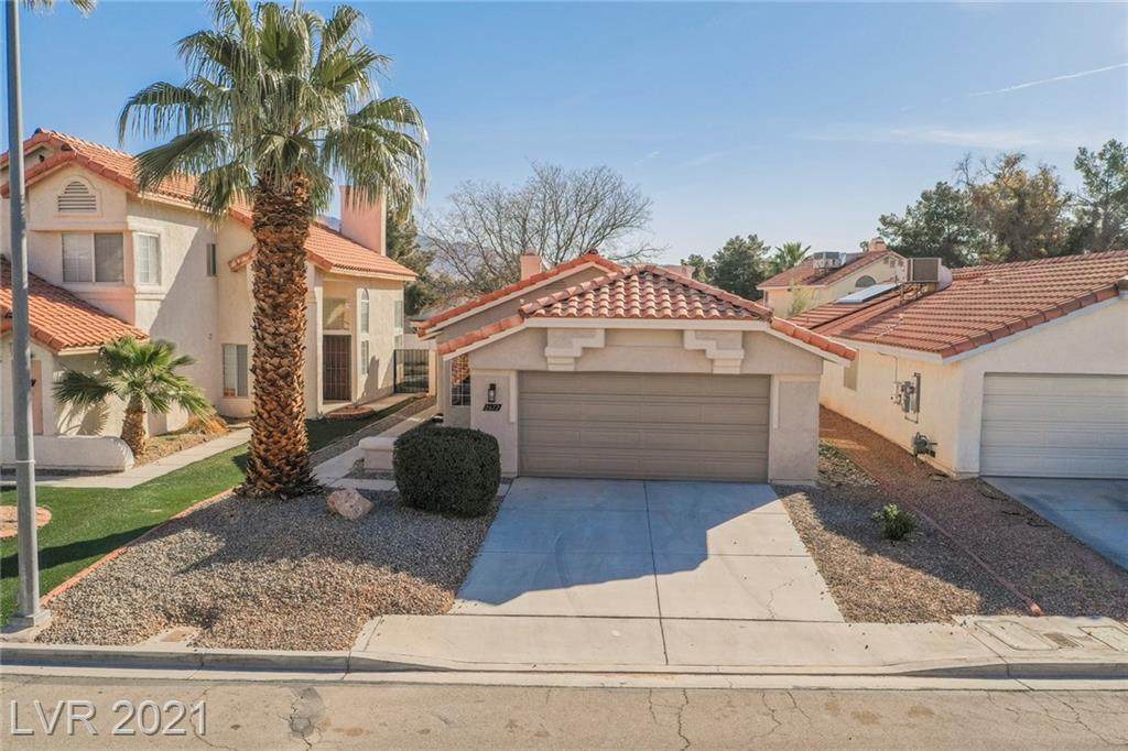2672 Prairie Dunes Drive - Photo 1