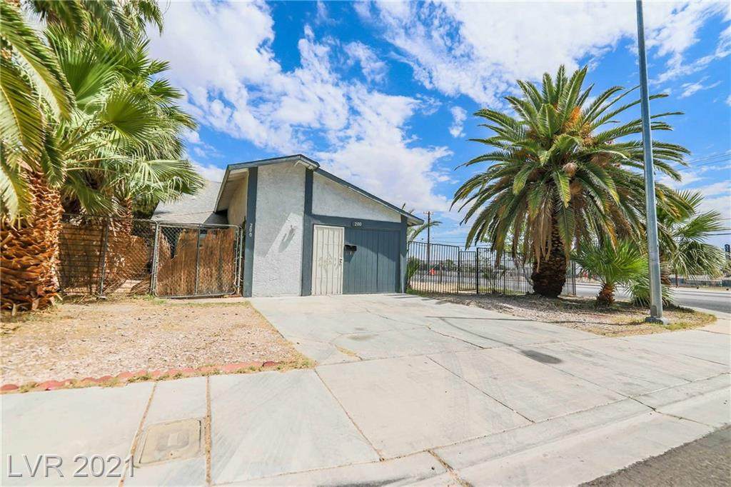 200 Circle Drive - Photo 1