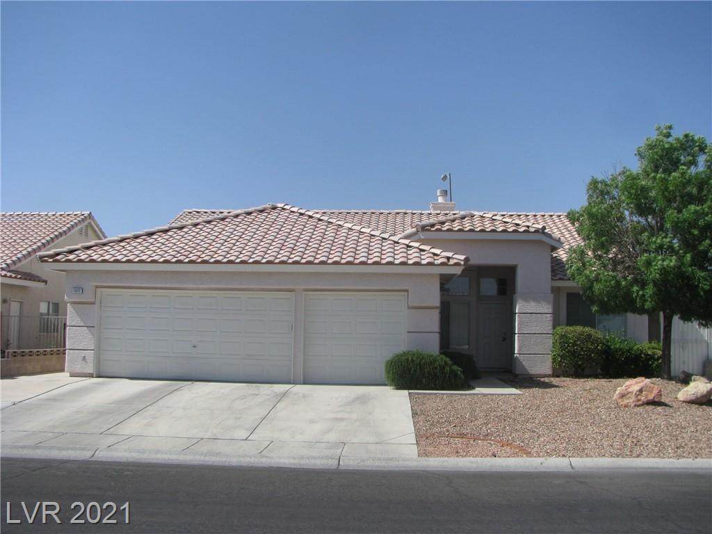 1077 Medley Lane - Photo 1