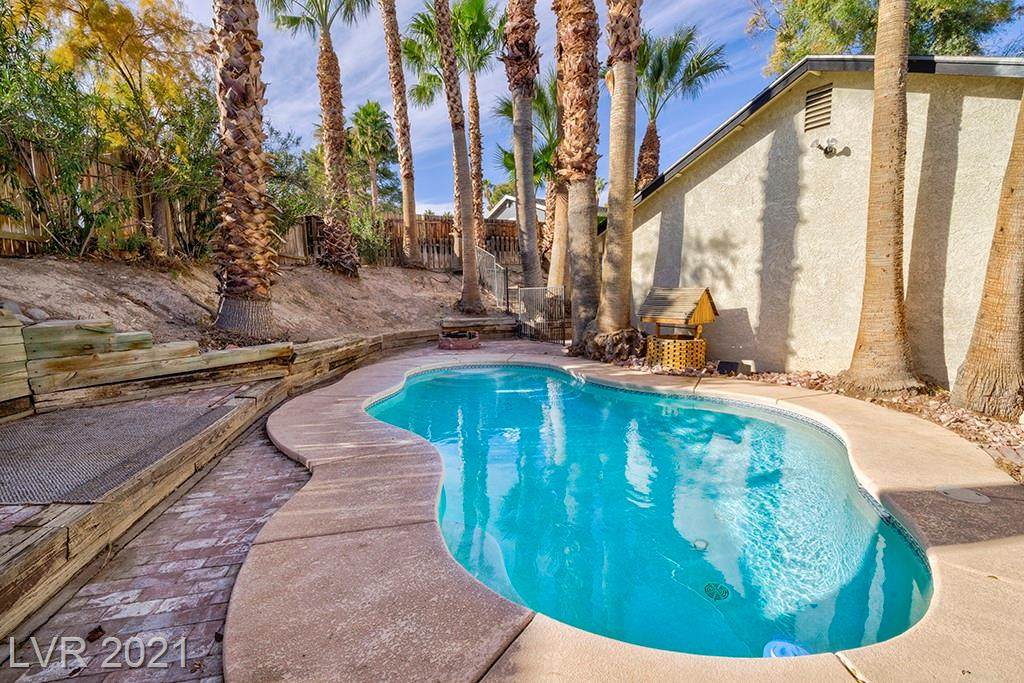 1005 Woodbridge Drive - Photo 1