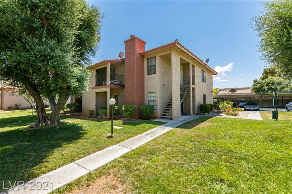 5576 Rochelle Avenue - Photo 1