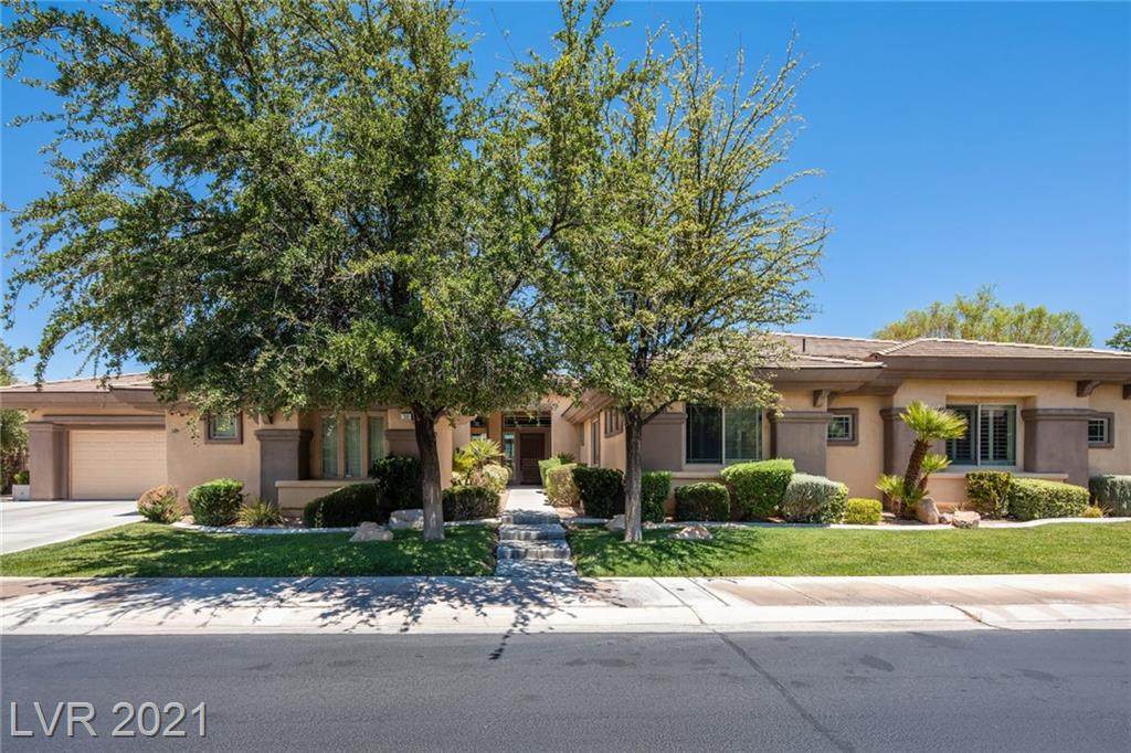 38 Isleworth Drive - Photo 1