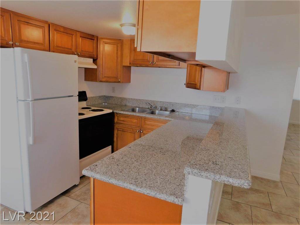 305 Eastminister Court - Photo 1