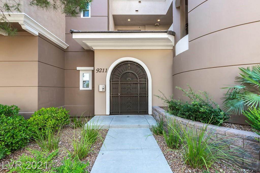 9211 Tesoras Drive - Photo 1
