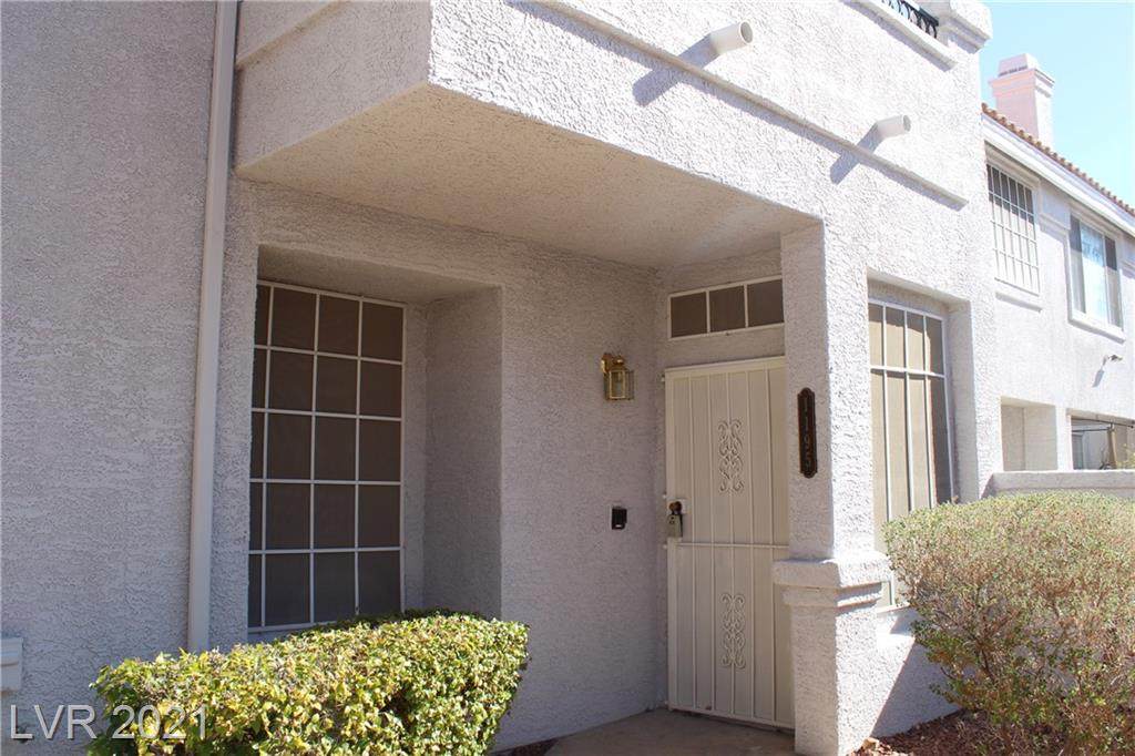 5201 Torrey Pines Drive - Photo 1