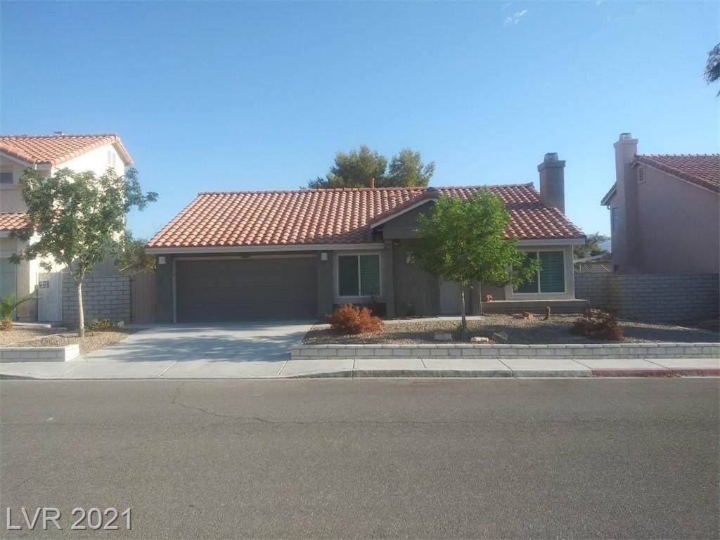 1420 Desert Ridge Avenue - Photo 1