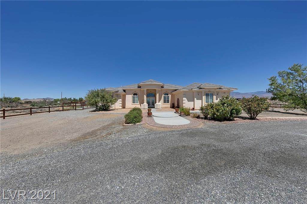 1560 Iguana Street - Photo 1