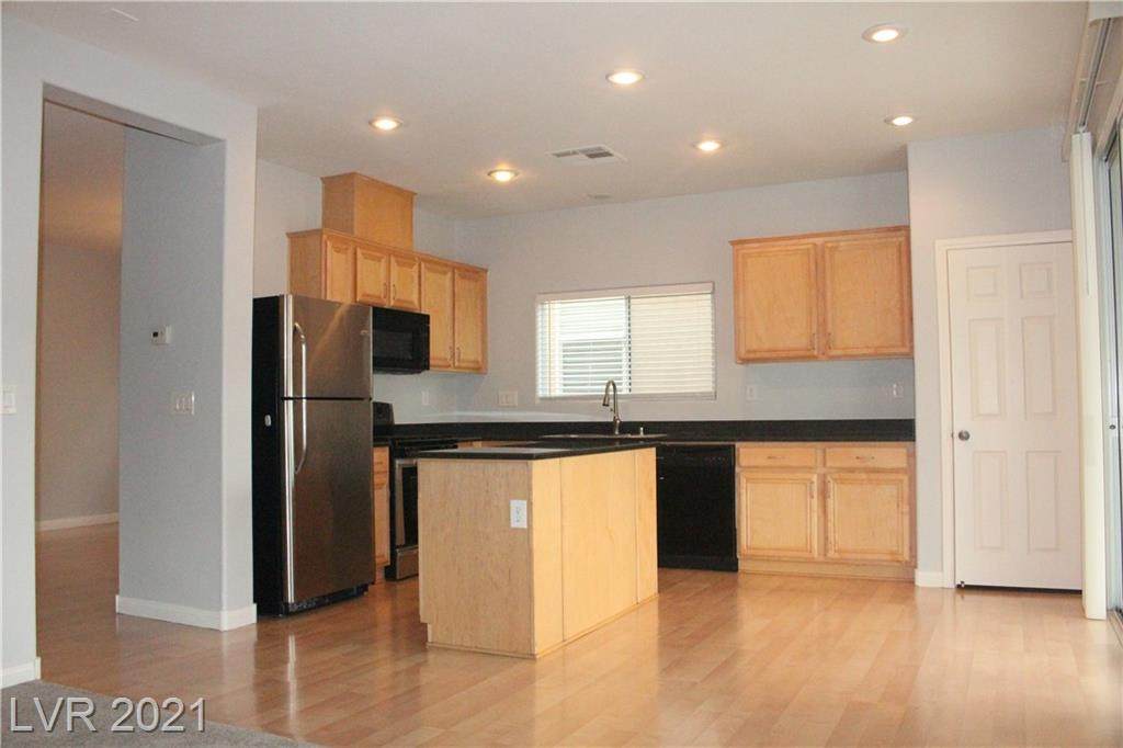 702 Newquay Court - Photo 1