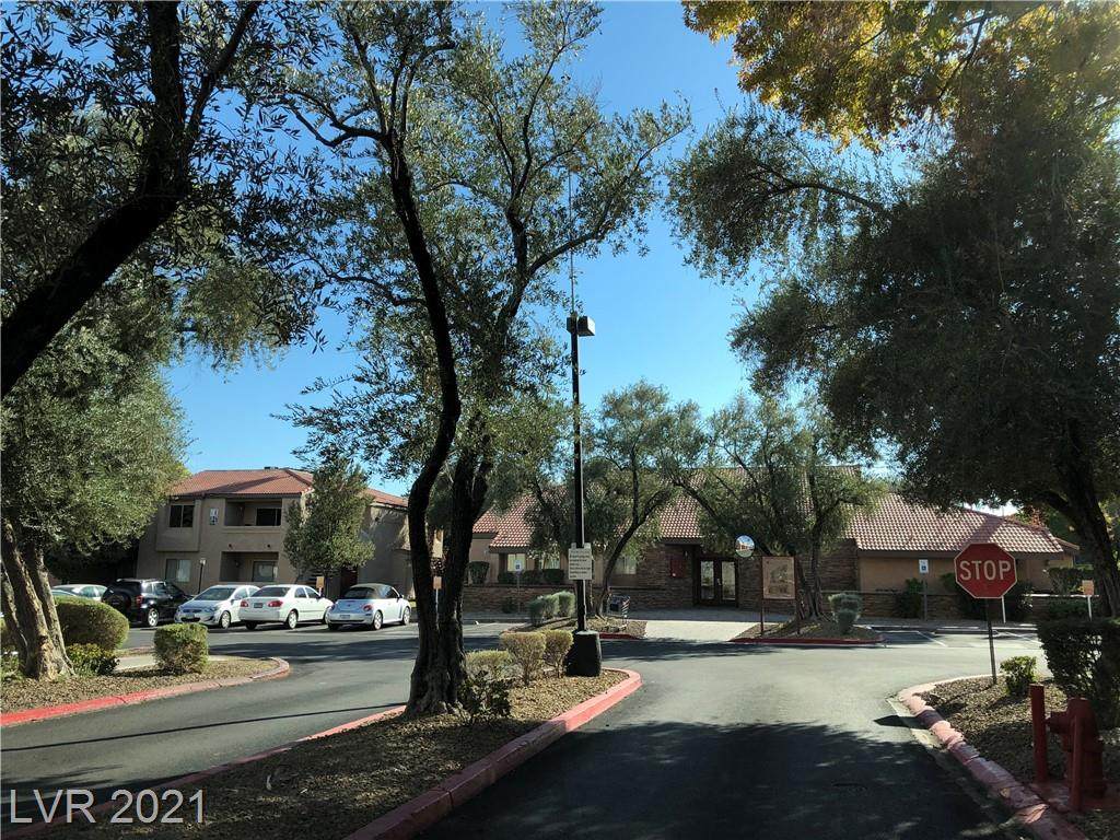 1455 Katie Avenue - Photo 1