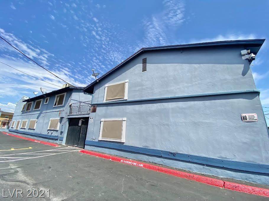 501 Maryland Parkway - Photo 1