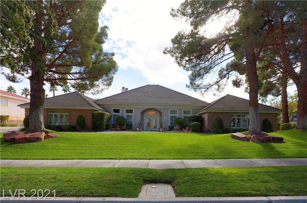 2218 Chatsworth Court - Photo 1
