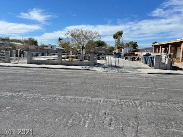 3475 Cactus Springs Drive - Photo 1