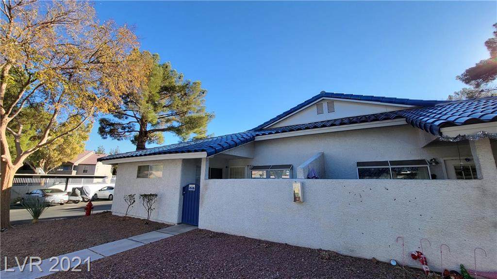 2041 Chertsey Drive - Photo 1