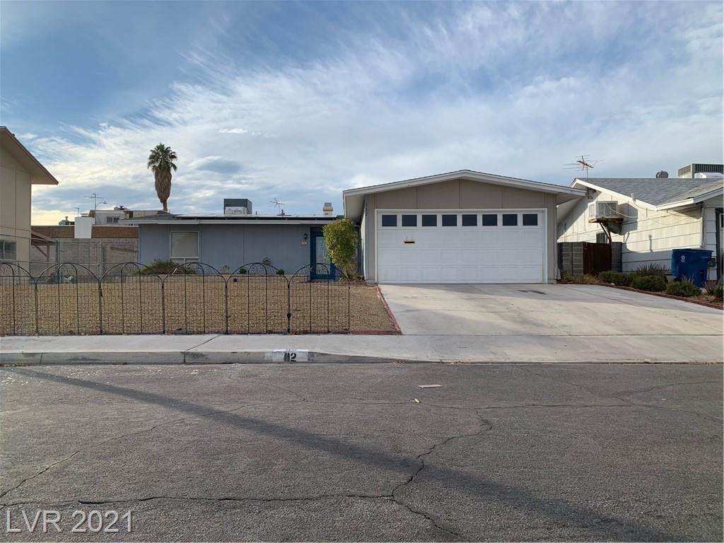 112 Redstone Street - Photo 1