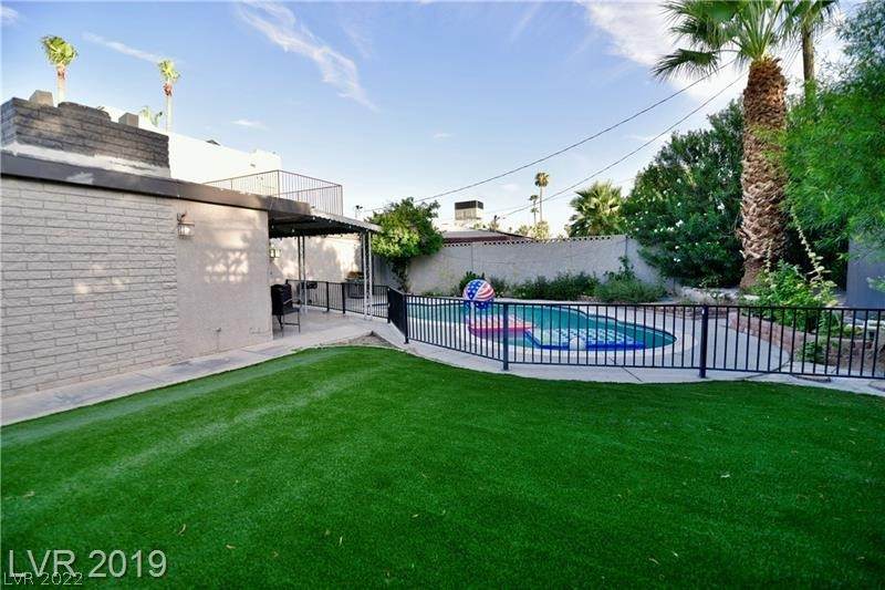 1716 Cochran Street - Photo 1