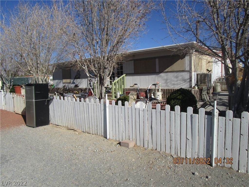 2471 Linda Street - Photo 1