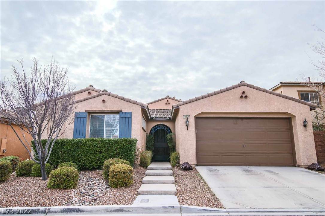 11329 Hedgemont Avenue - Photo 1