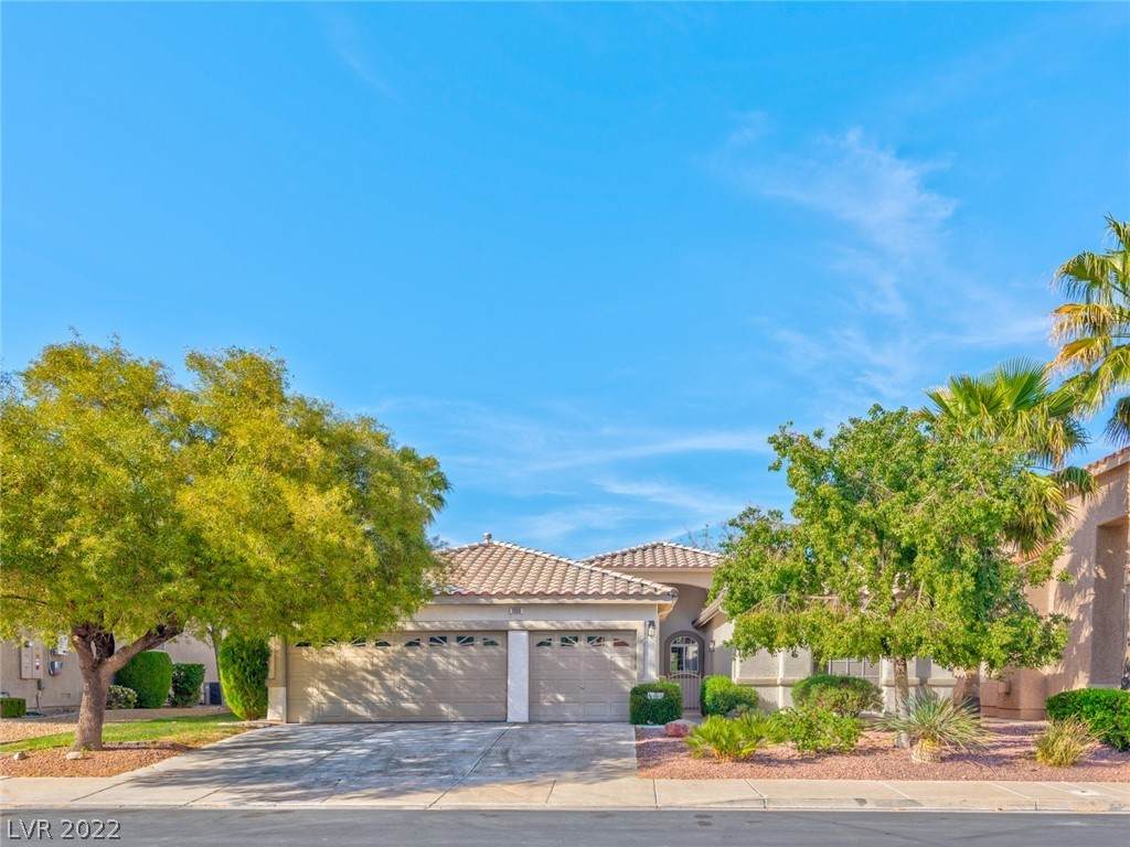 1038 Tabor Hill Avenue - Photo 1