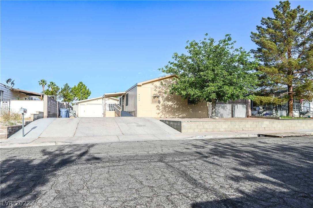 3492 Montego Drive - Photo 1