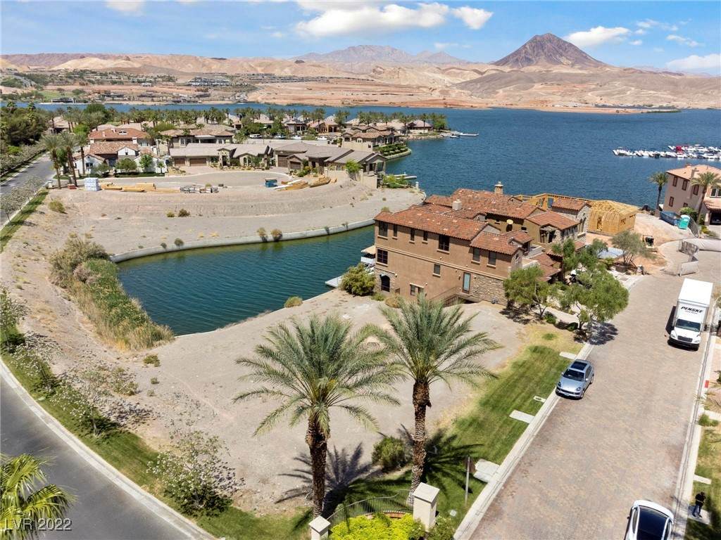 https://bt-photos.global.ssl.fastly.net/vegas/orig_boomver_1_2392769-2.jpg